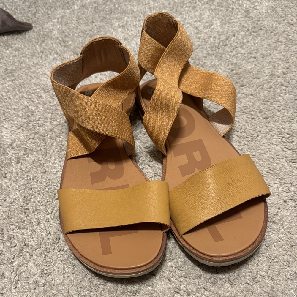 Sorel Sandals 7.5